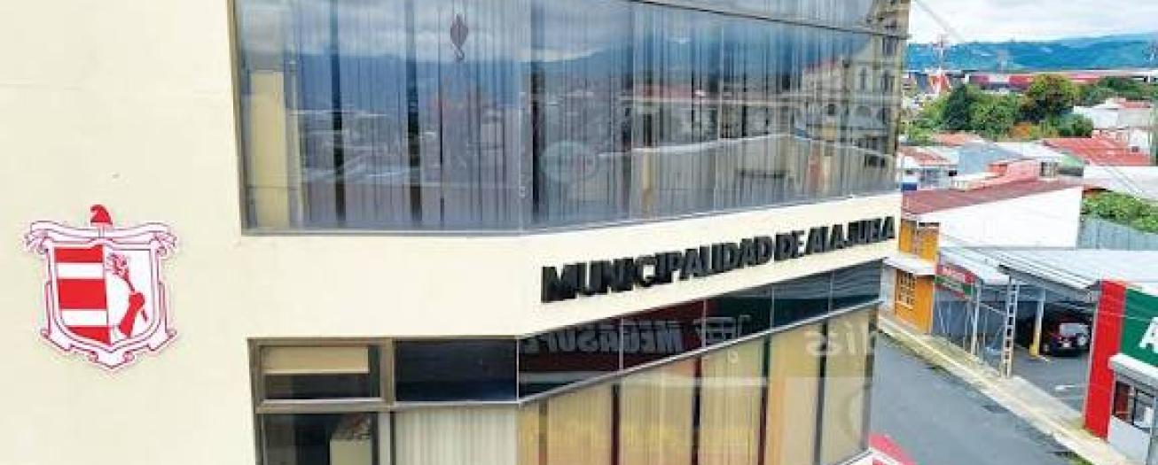 Por corrupto condenan a funcionario de la Municipalidad de Alajuela a 3 años de prisión 