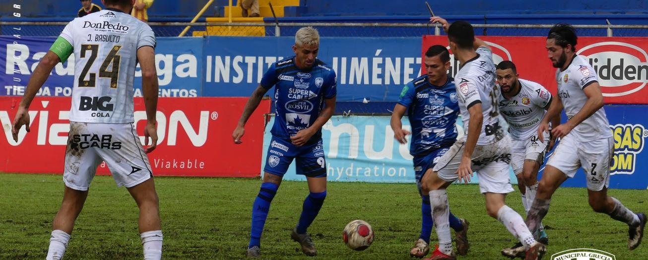 Ni el barreal del Allen Rigioni pudo con el Team 