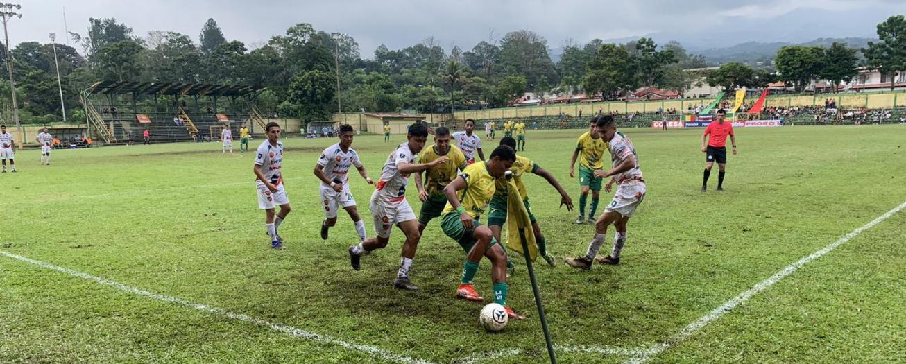 Sarchí recupera terreno y se mete en la pelea por la clasificación