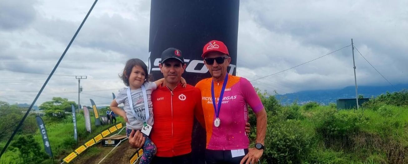 Griegos logran subcampeonato Centroamericano de MTB