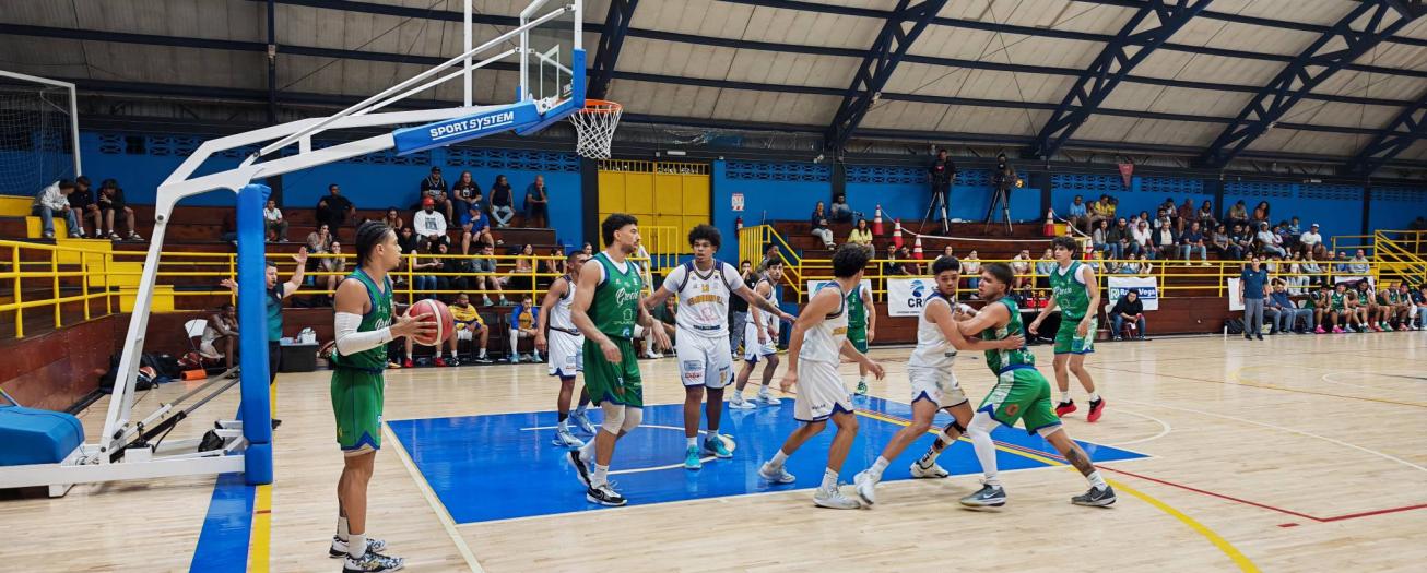 Grecia regresa a la victoria ante Seminario