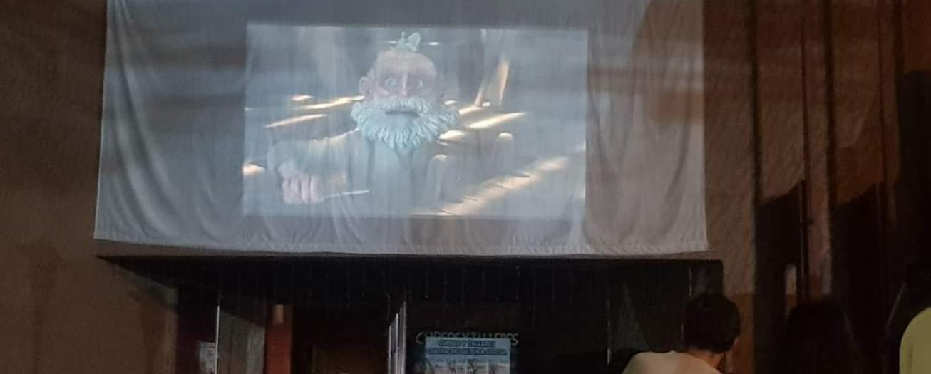 Cine al aire libre en el Centro de la Cultura 