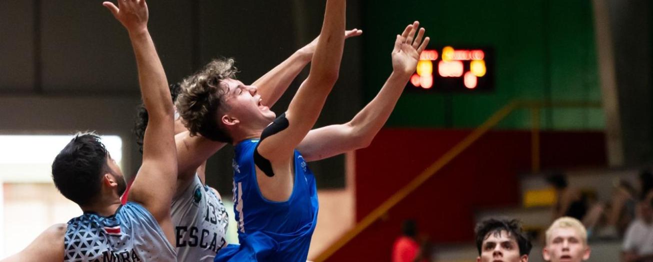 Grecia pierde contra Escazú y queda eliminado 