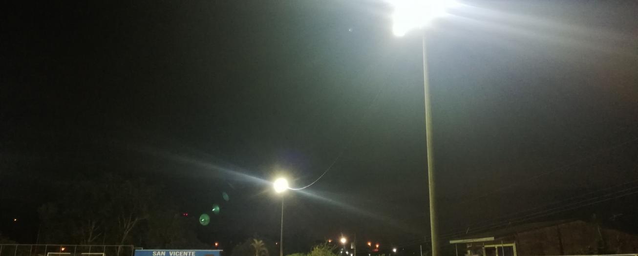 Cancha de Barrio San Vicente ya cuenta con iluminación