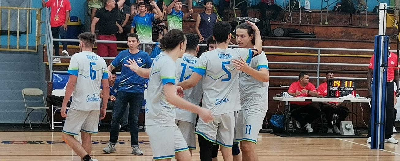 Grecia resucita al vencer a Montes de Oro