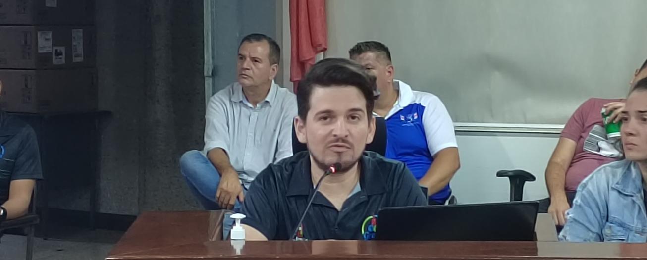 Presidente municipal pide renuncia a presidente del Comité de Deportes