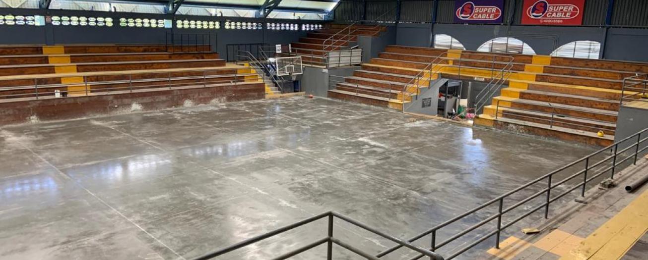 Piso de madera  del gimnasio del polideportivo estaría listo en la última semana  febrero