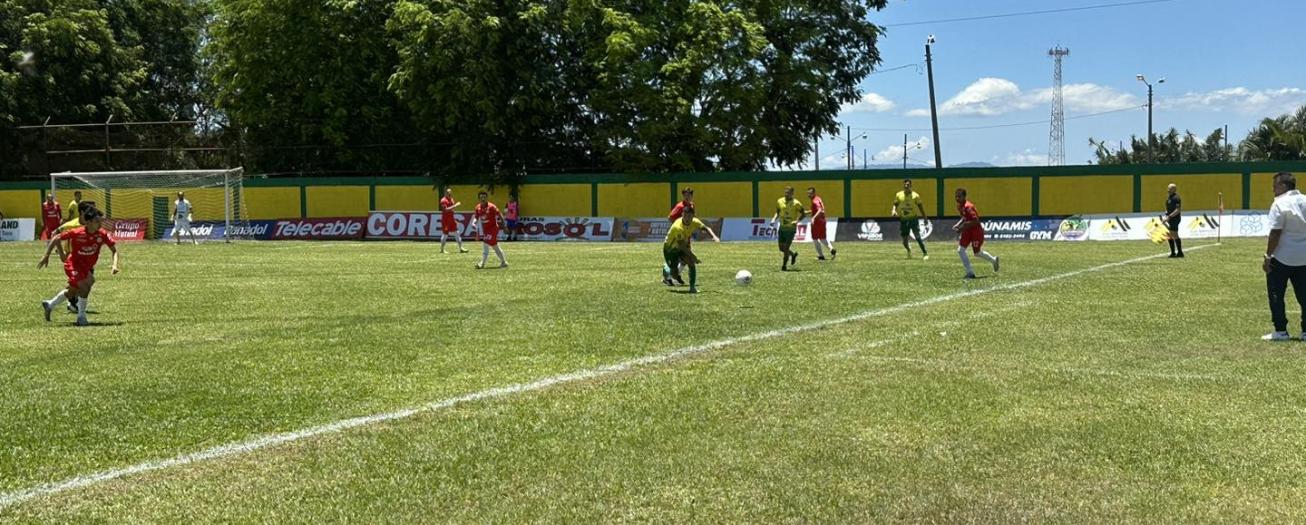 Sarchí golea y se mete en zona de clasificación