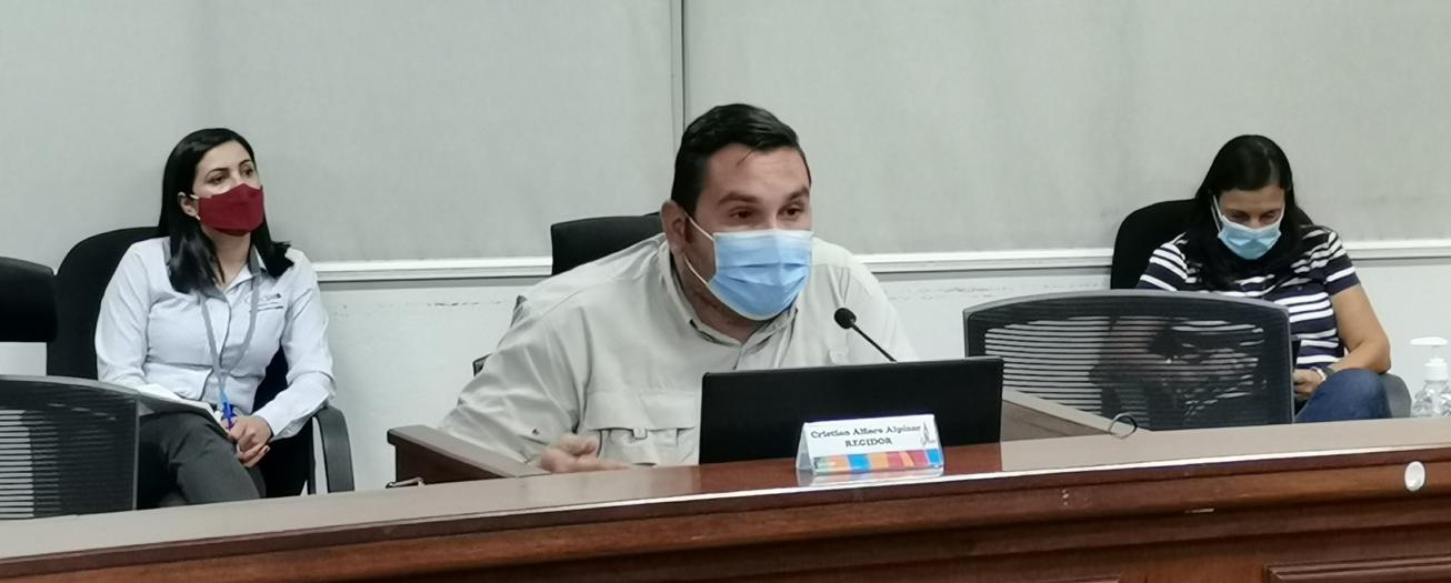 Regidor compara sesión del Concejo Municipal con “circo romano”